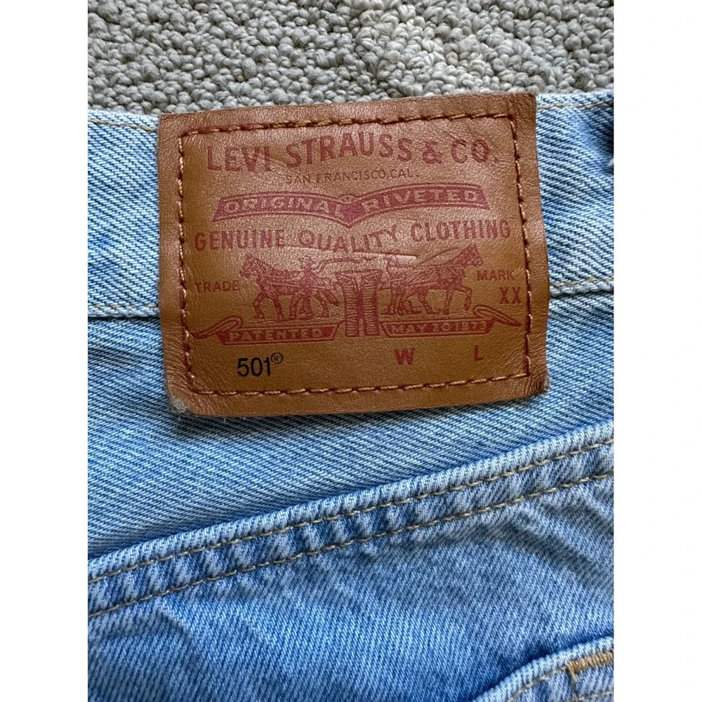 Levi's Premium 501 Original Cut-Off Denim Shorts Light Wash Distressed Size 27